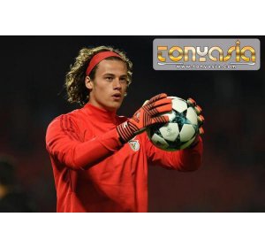 Mile Svilar : Saya Mendapatkan Pengalaman Berharga saat Lawan MU | Agen Bola Online | Judi Bola